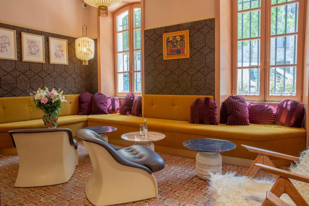 Le petit hotel — image 1 of 1