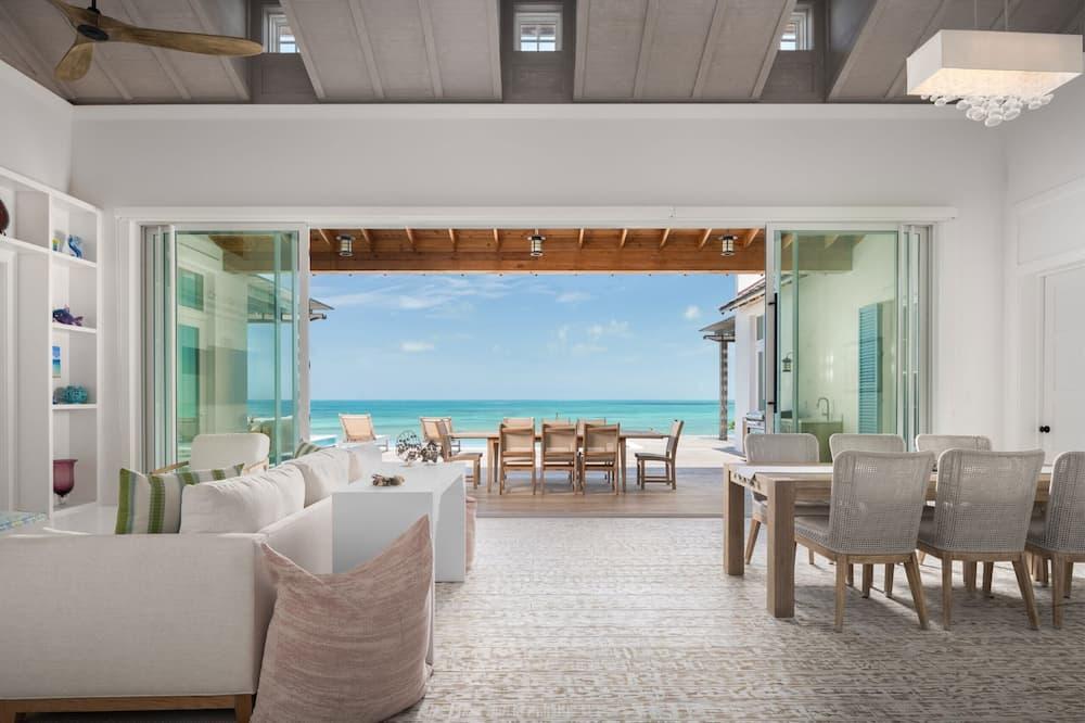 expedia_group-4592231-40633073-767496 The Ambergis Cay