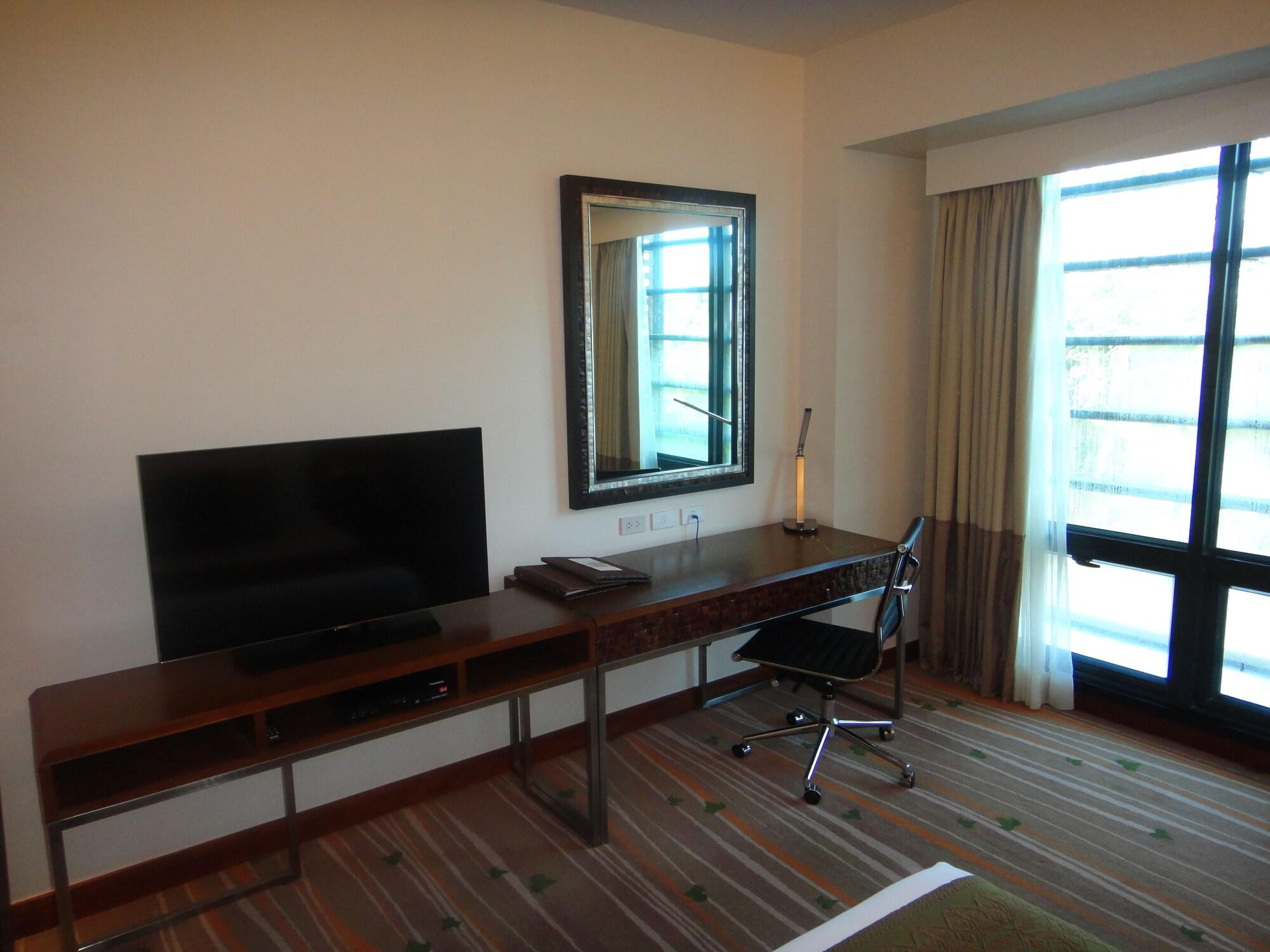 expedia_group-2603782-b65c01-313089 Best Western Plus The Ivywall Hotel - Palawan