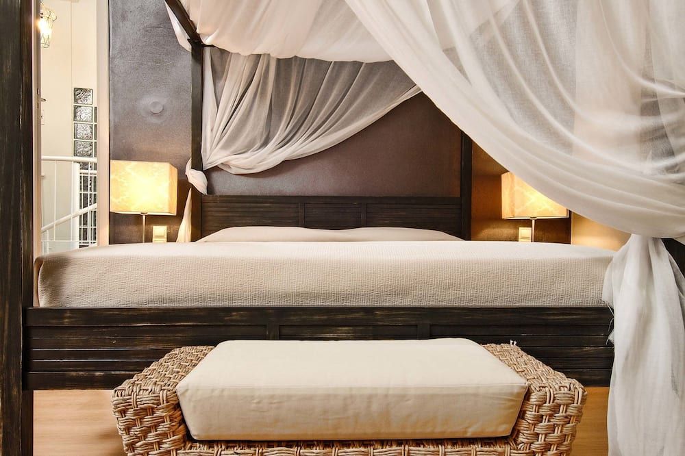 Paradise Island Villas