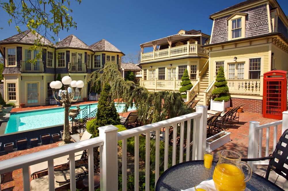 Brass Key Guesthouse Adults Only