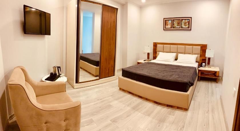 Hotel Tsereteli Palace