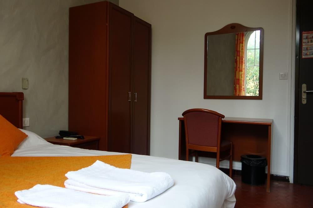 Hôtel Charles Provence-Alpes-Côte d'Azur - Les Arcs sur Argens visuel 3/5 Hôtel Charles Provence-Alpes-Côte d'Azur - Les Arcs sur Argens visuel 3/5