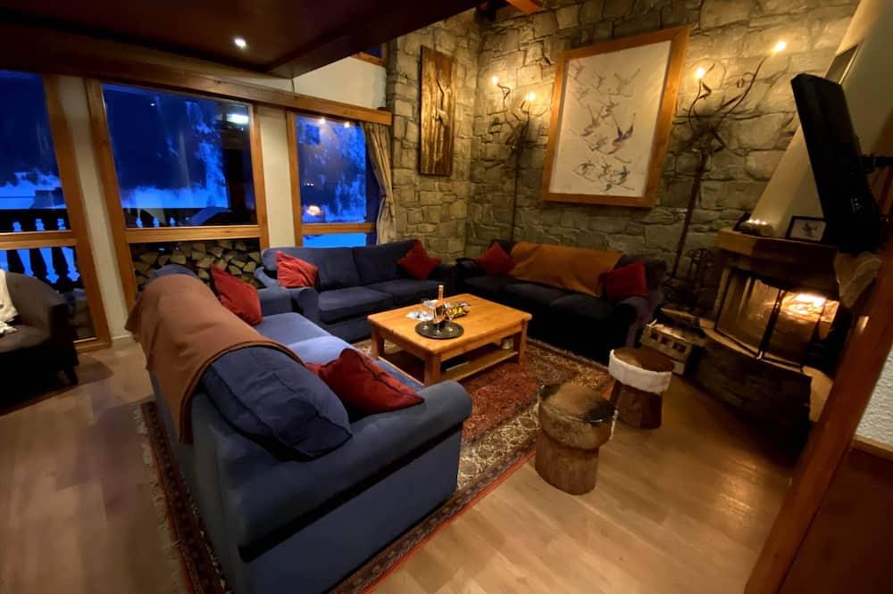 Beau! Chalet De 14 Chambres! Vues Sur La Montagne! Jacuzzi! Rhône-Alpes - Tignes visuel 1/5 Beau! Chalet De 14 Chambres! Vues Sur La Montagne! Jacuzzi! Rhône-Alpes - Tignes visuel 1/5