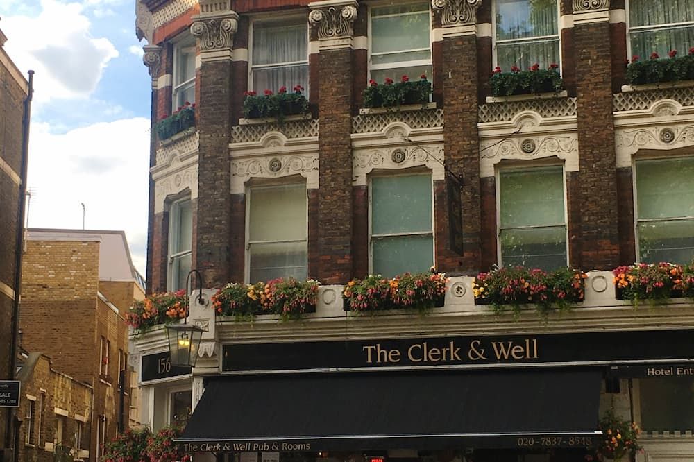 The Clerk & Well Pub & Rooms