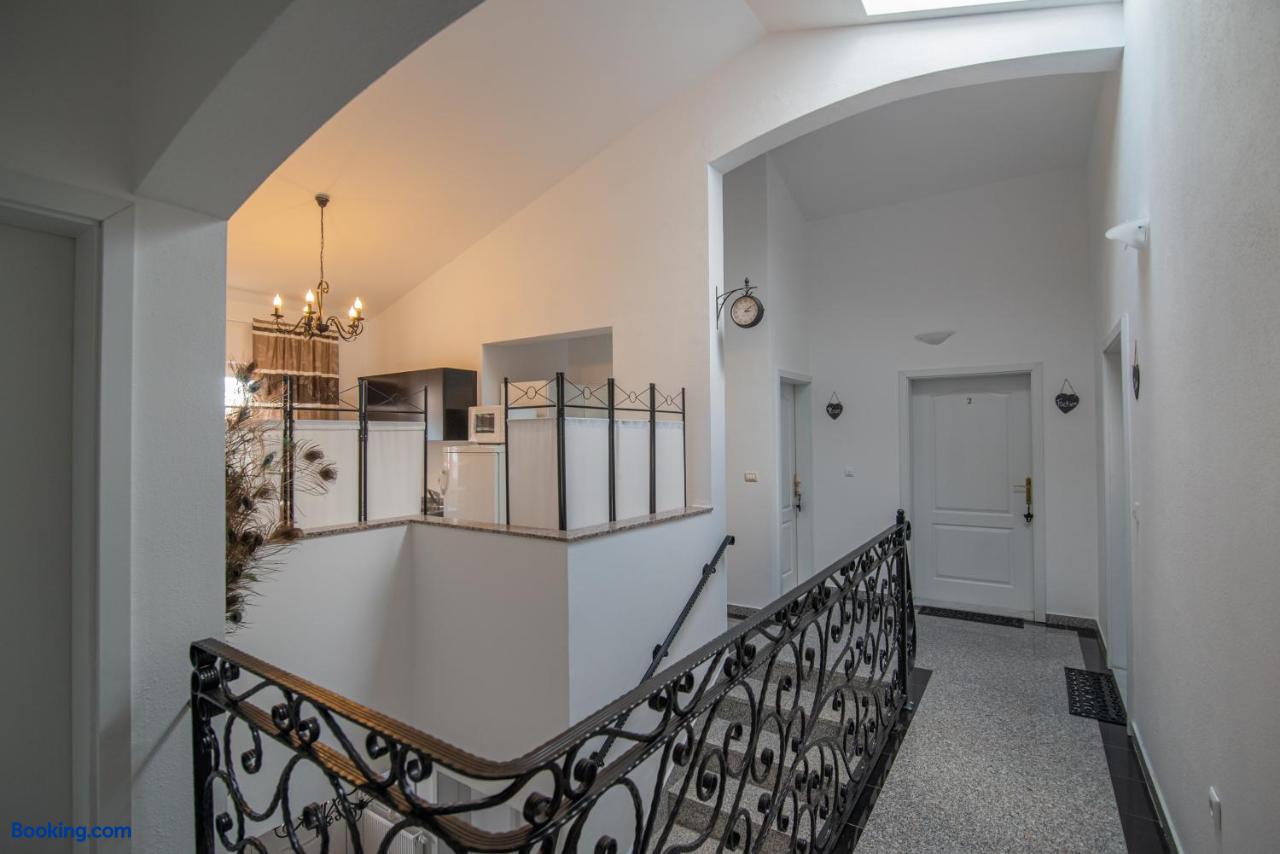 booking-1070970757-529164451-665870 Hotel Villa Vera 2