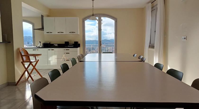 Vaste villa en position dominante superbe vue lacs Franche Comté - Clairvaux-les-Lacs visuel 2/5 Vaste villa en position dominante superbe vue lacs Franche Comté - Clairvaux-les-Lacs visuel 2/5