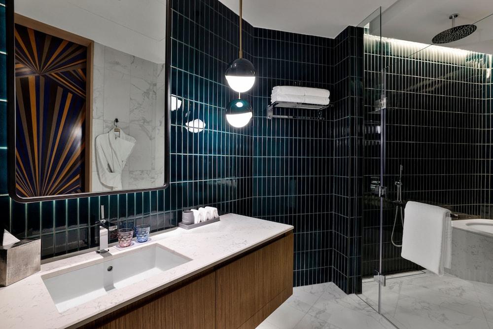sembo-1070399172-e7e058-823460 W Dubai - Mina Seyahi