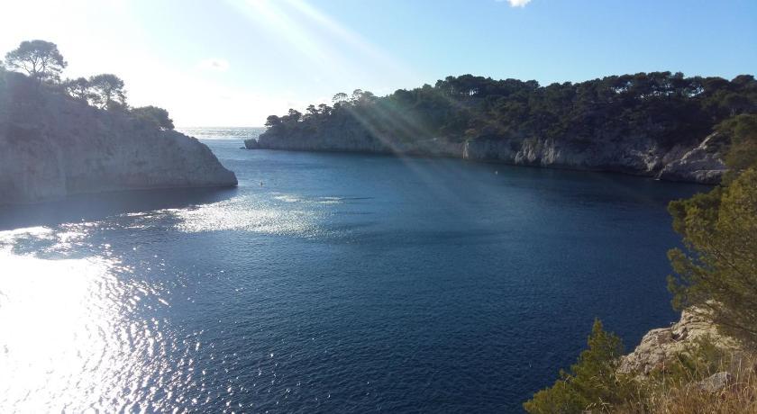 Villa Bobnell Provence-Alpes-Côte d'Azur - Cassis visuel 3/5 Villa Bobnell Provence-Alpes-Côte d'Azur - Cassis visuel 3/5