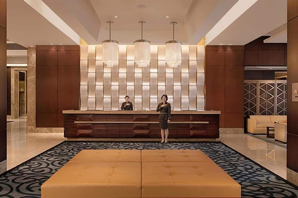 Crimson Hotel Filinvest City, Manila