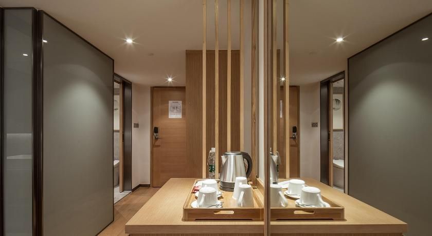 Bai Yun Qin She Boutique