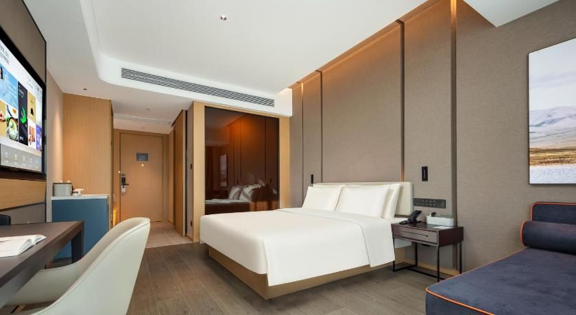 Atour Hotel Meizhou West Railway Station R&F Center