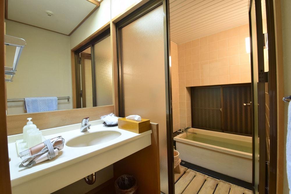 expediav2-207872-b4ce2d-449365 Kyoto Ryokan Sakanoue
