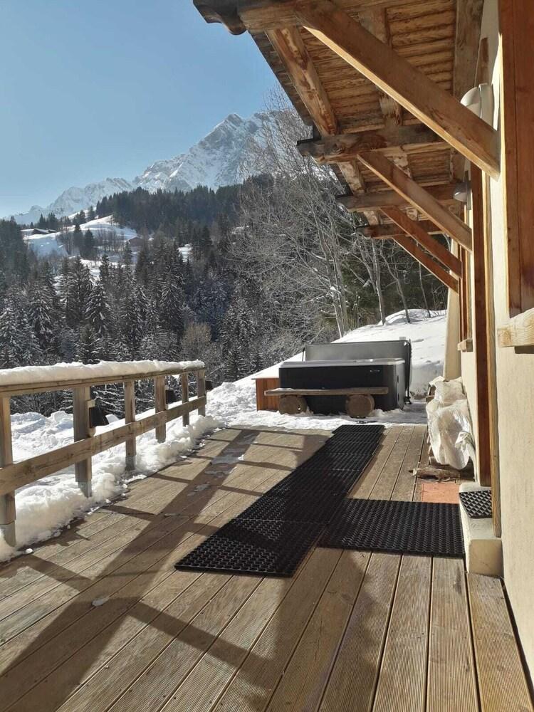 Magnificent Chalet With Spa 3 Bedrooms 6 To 8 People Rhône-Alpes - La Giettaz visuel 1/5 Magnificent Chalet With Spa 3 Bedrooms 6 To 8 People Rhône-Alpes - La Giettaz visuel 1/5