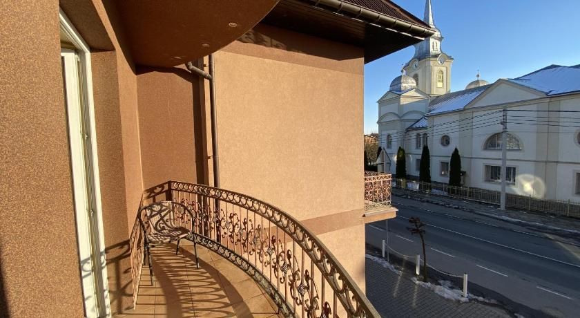 Sting Hotel & Event Palace