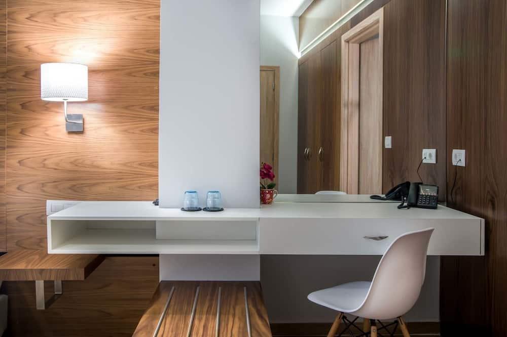 expedia_group-2977901-859b2c-564483 Ad Athens Luxury Rooms & Suites