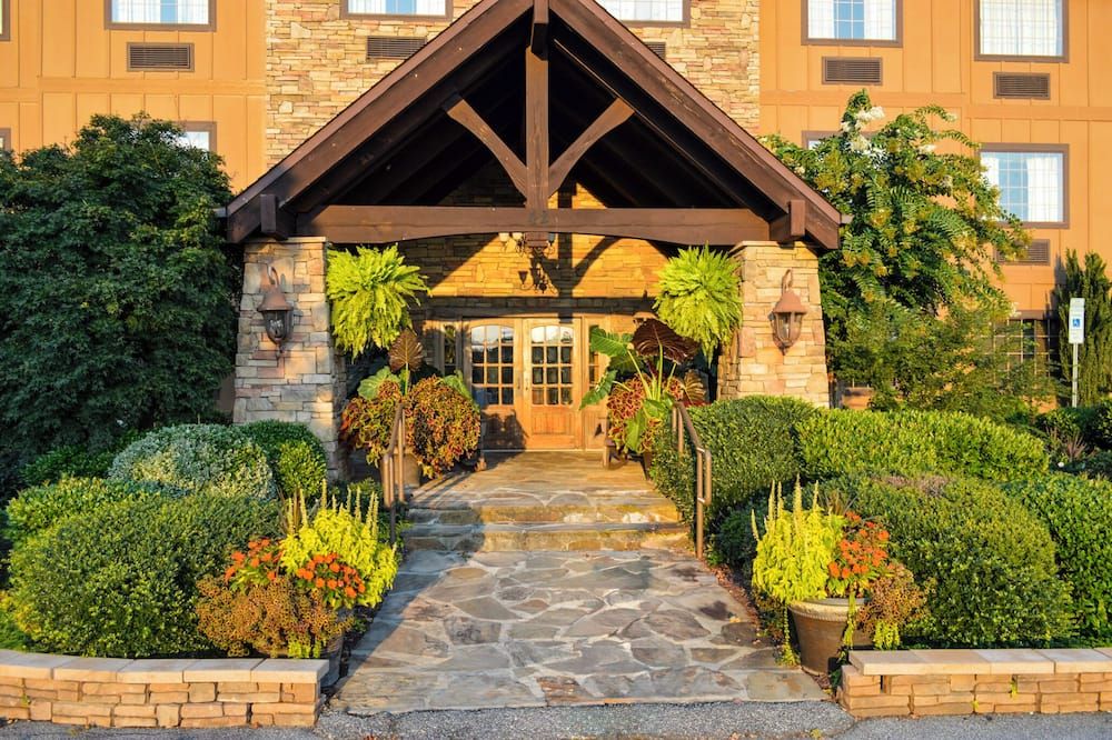 The Lodge at Flat Rock