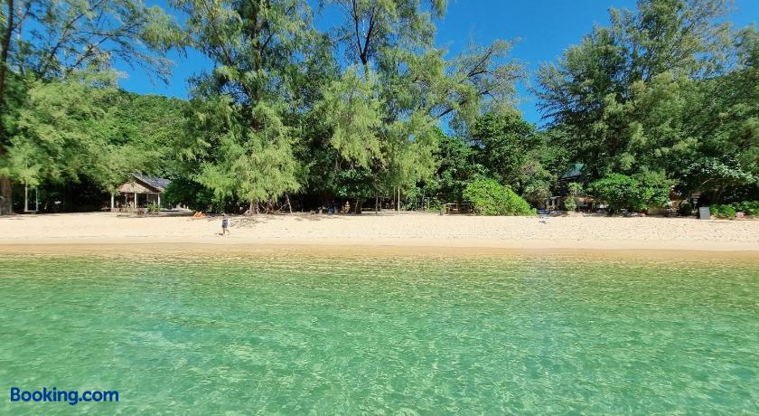 booking-898259-432587138-300893 Sunboo Beach Bungalows