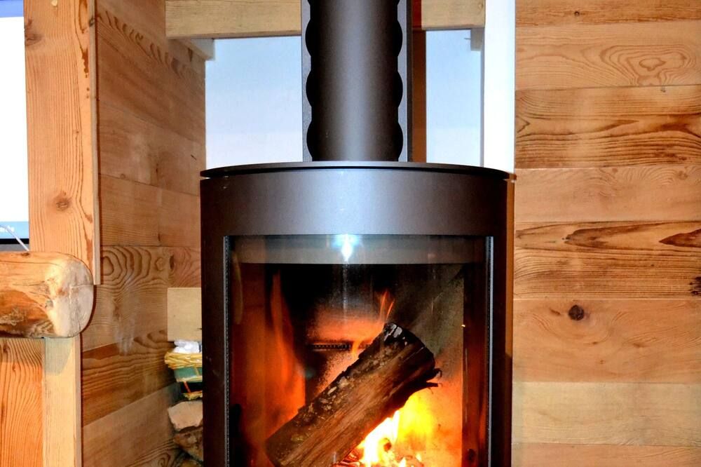 The Rachasses The Feet Of The Great Montets, Overlooking Mont Blanc For 8 People