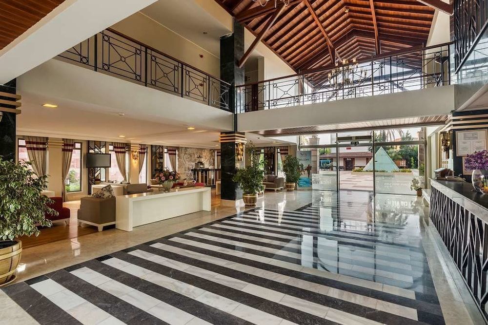 sembo-2860146-32fcaa-601916 Felicia Village