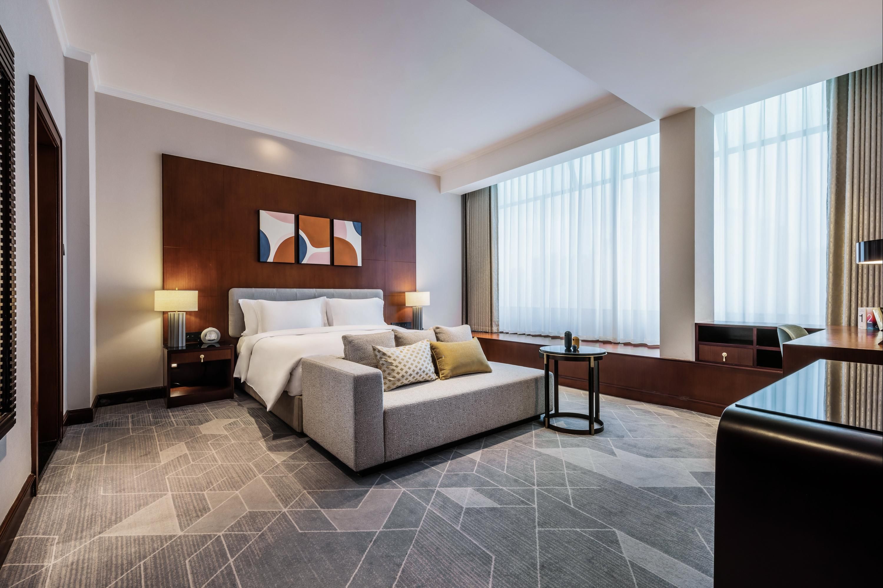 voco Wuhan Xinhua, an IHG Hotel