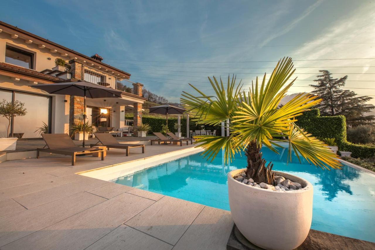 Luxury villa with private pool Lombardije - Iseo visuel 3/5 Luxury villa with private pool Lombardije - Iseo visuel 3/5