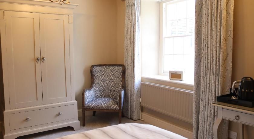 Rafters at Riverside House Hotel