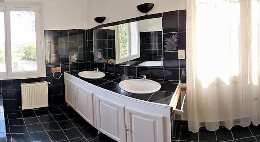 VILLA avec piscine 4 chambres - parking - calme - Provence-Alpes-Côte d'Azur - Les Arcs sur Argens visuel 2/5 VILLA avec piscine 4 chambres - parking - calme - Provence-Alpes-Côte d'Azur - Les Arcs sur Argens visuel 2/5