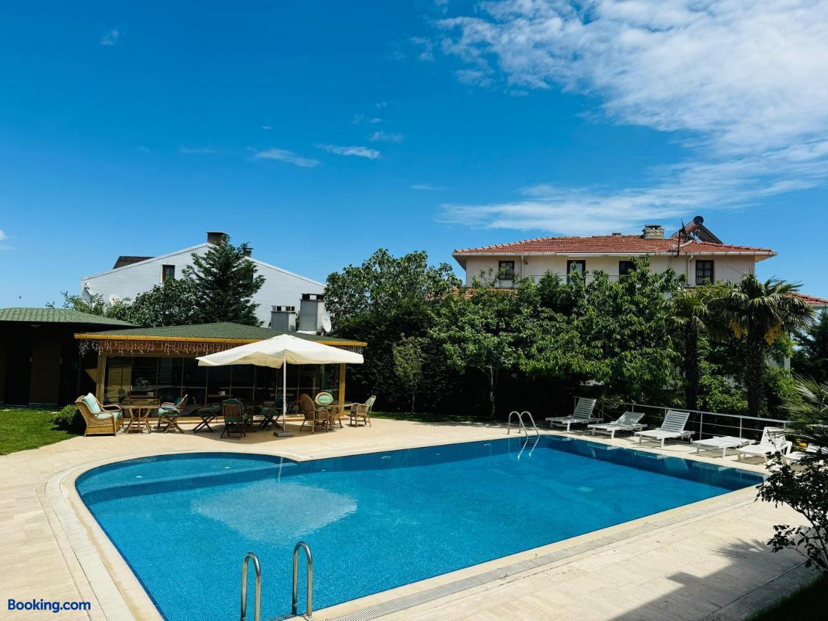 booking-1071604422-557812077-968205 Treekos Suite Hotel Istanbul Airport