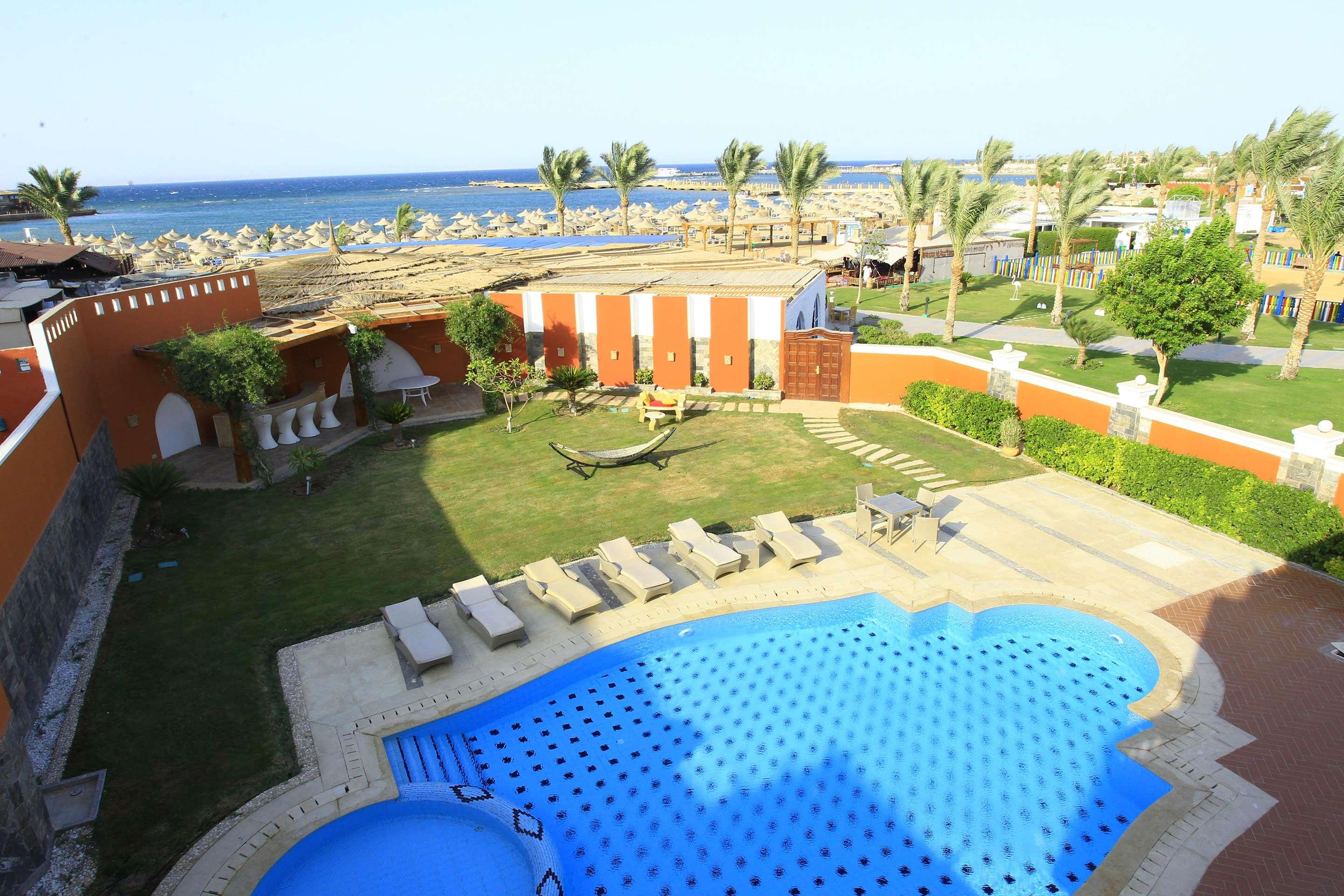 ice-132056-97033215-968747 Sunrise Garden Beach Resort