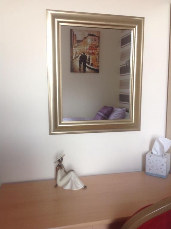 Cleasewood Guest House