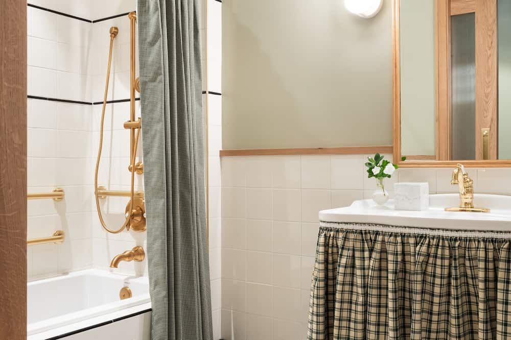 Palihouse Hyde Park Village