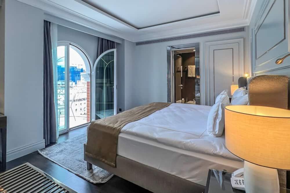 expedia_group-311906-205182790-797586 Xheko Imperial Hotel