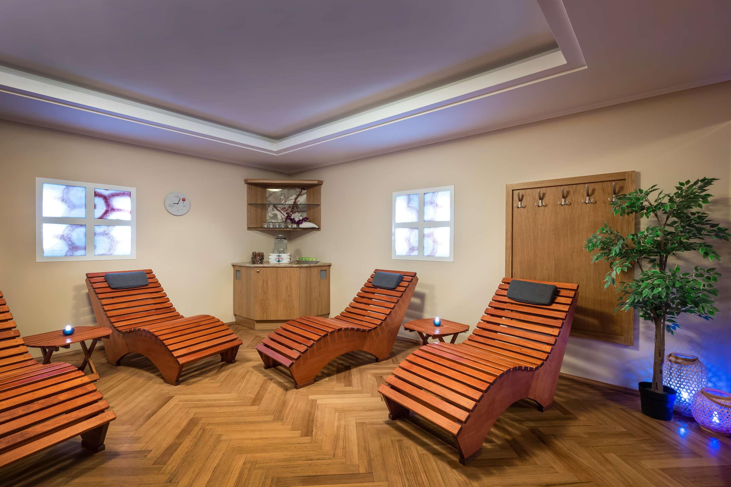ice-679788-106296432-197149 Lindner Hotel Prague Castle