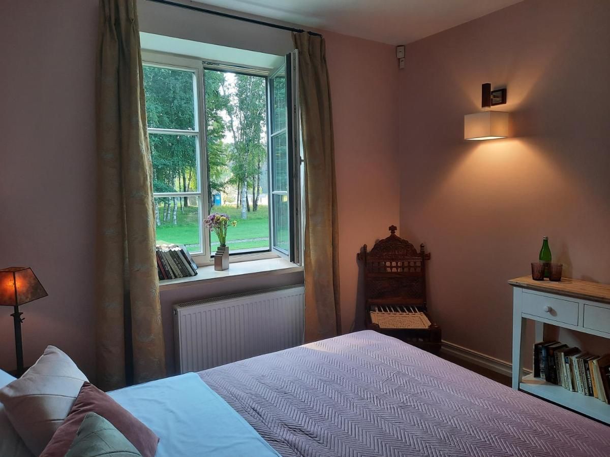 Lake & Library boutique Hotel