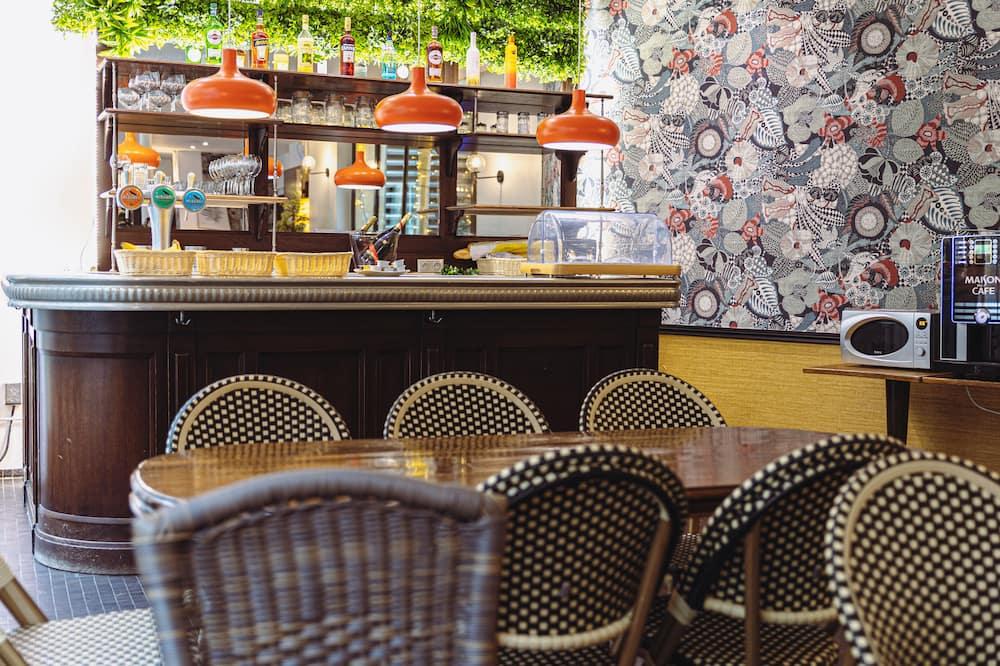 Vintage Paris Gare du Nord by Hiphophostels Ile de France - Paris visuel 3/5