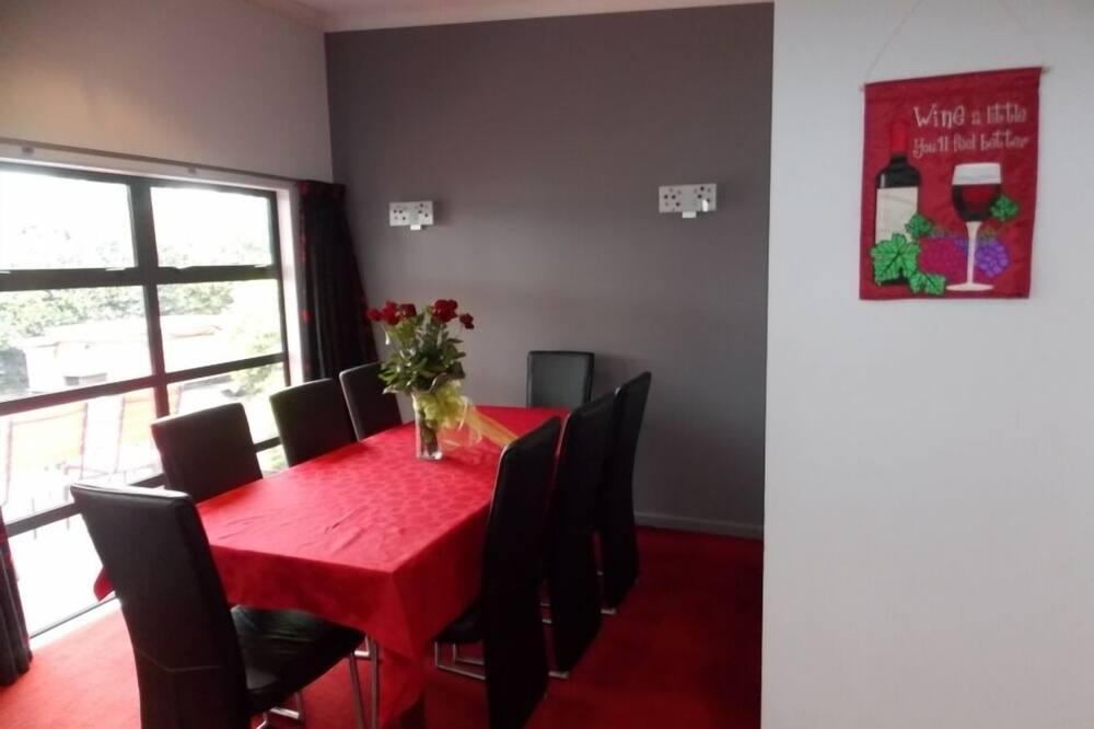 expedia_group-407924-231114179-573088 De Vine Martinborough 14 Cologne Street