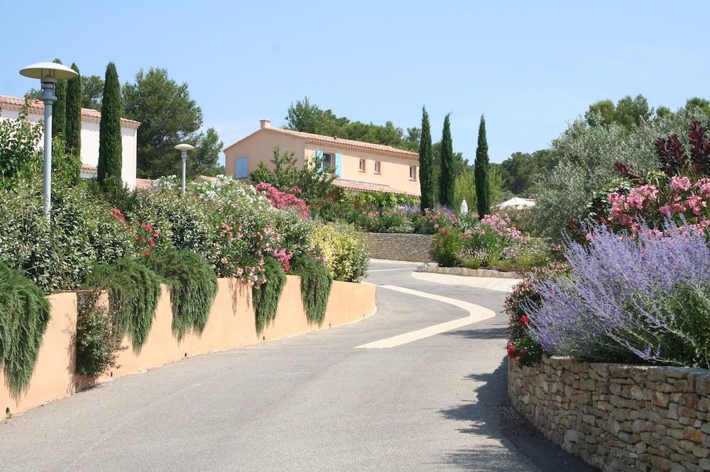 Villa near Saumane-de-Vaucluse with private swimming pool and lovely garden Languedoc-Roussillon - Saumane visuel 4/5 Villa near Saumane-de-Vaucluse with private swimming pool and lovely garden Languedoc-Roussillon - Saumane visuel 4/5