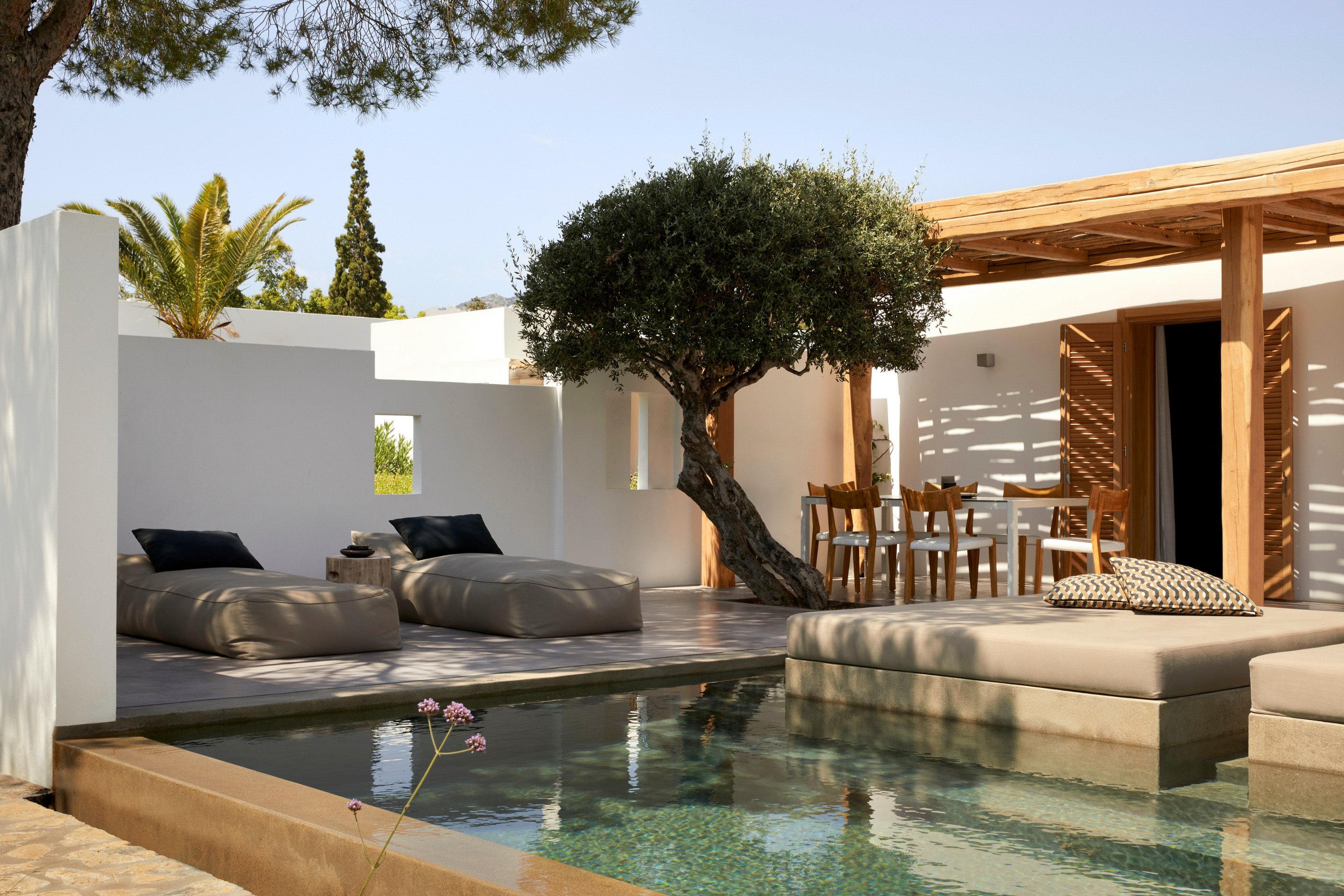 Minos Beach art hotel