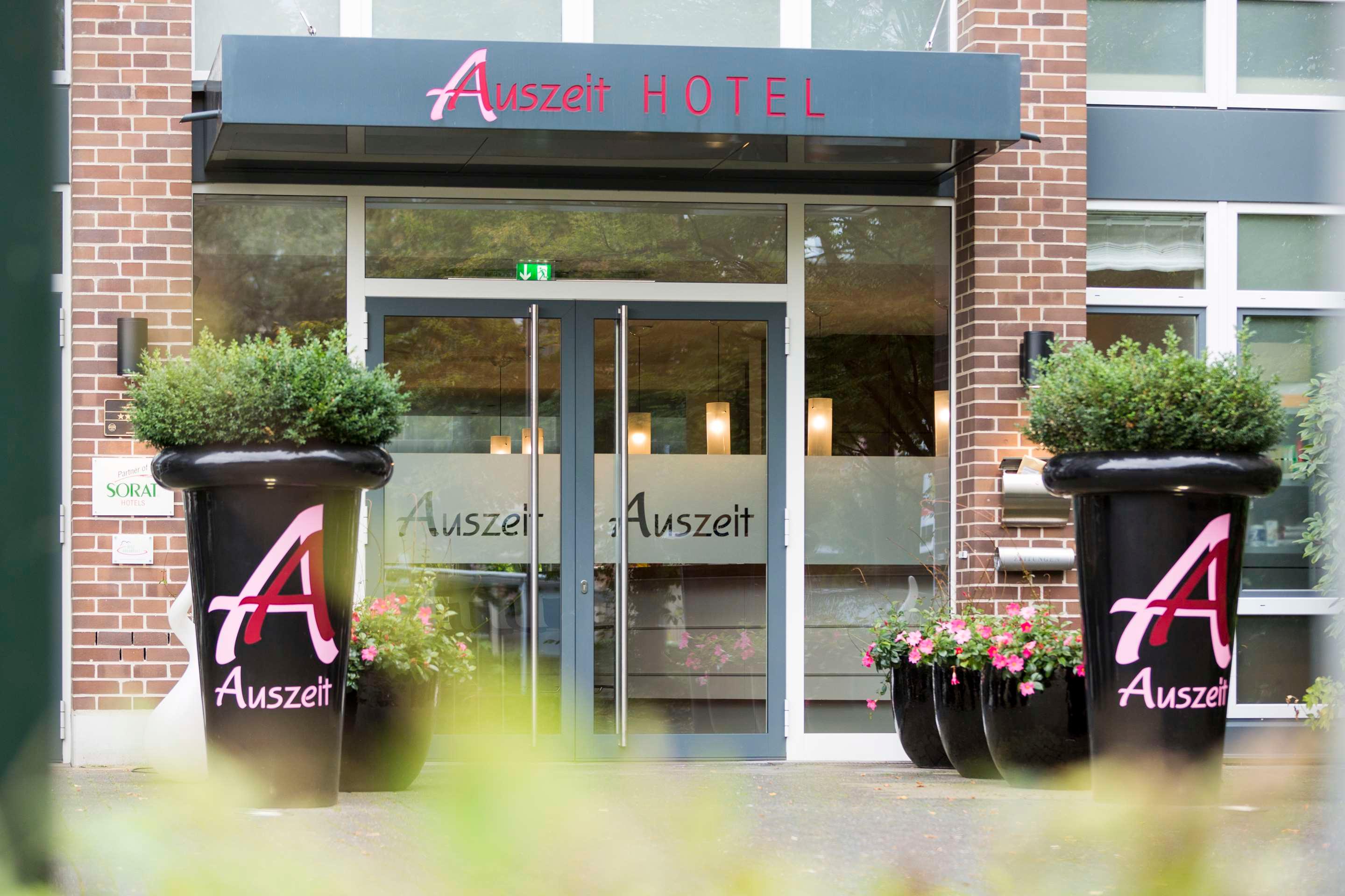 ice-103470-104578766-299540 Auszeit Hotel Düsseldorf - Partner of Sorat Hotels