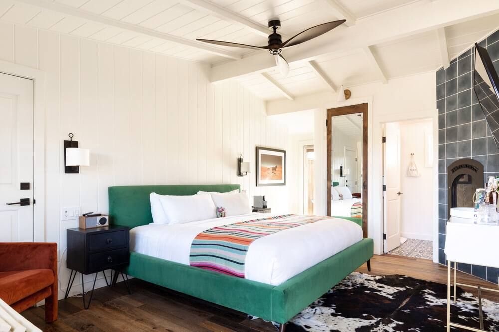 Skyview Los Alamos - 21 & Over Pool