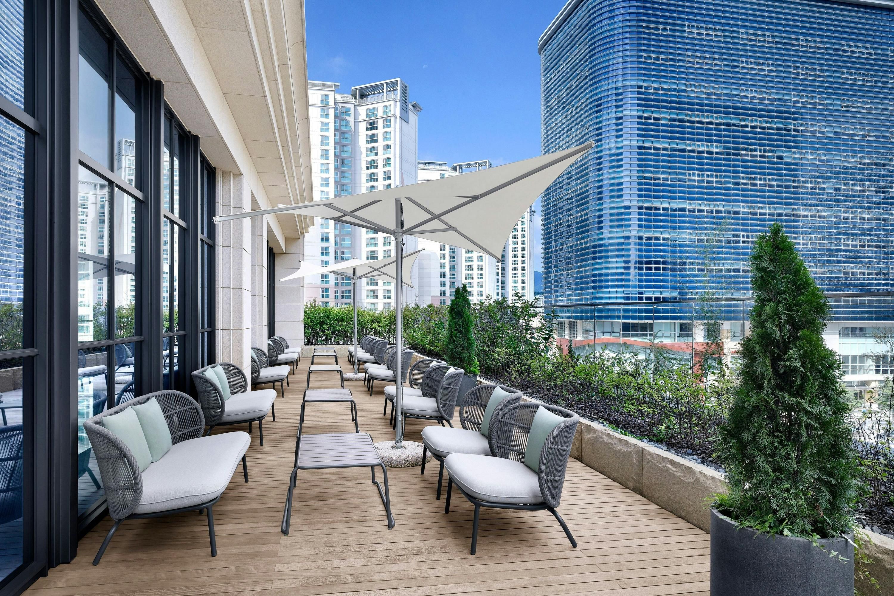 GRAVITY JOSUN Seoul Pangyo, Autograph Collection