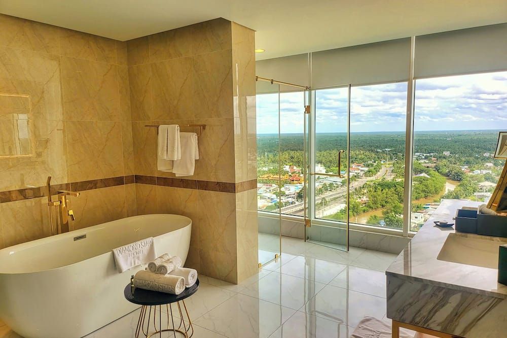 Diamond Stars Ben Tre Hotel