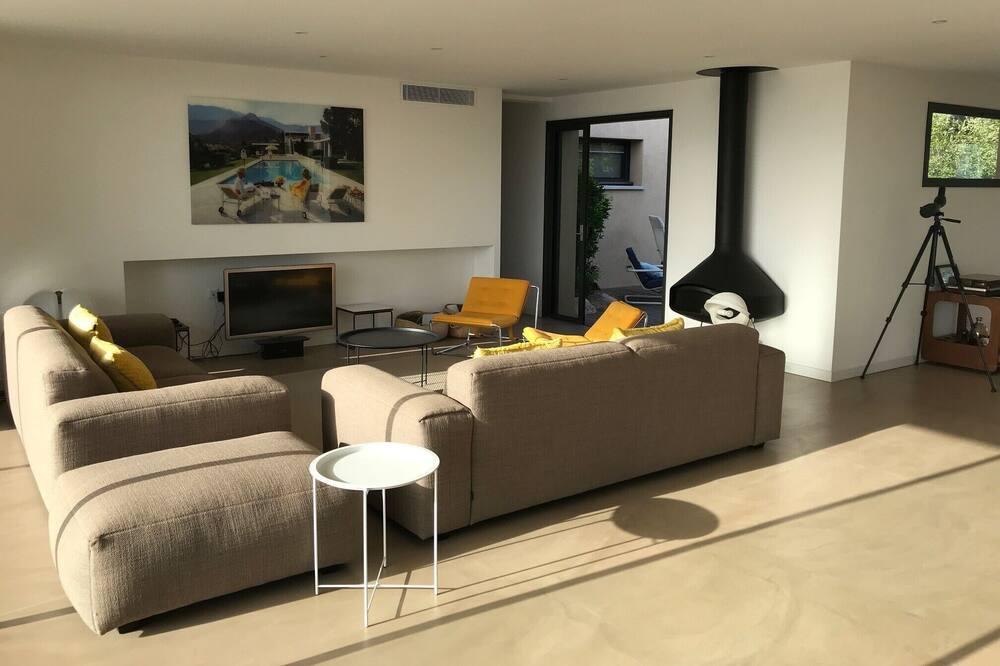 Spacious villa with sea view and private pool. Cala Rossa Estate Corsica - Lecci visuel 3/5