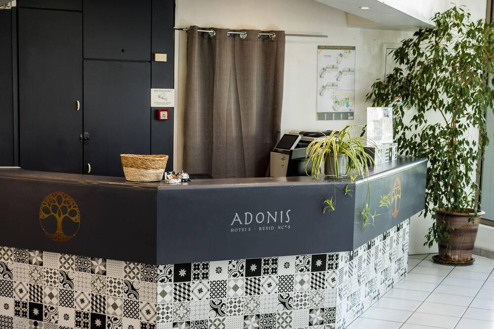 Adonis Gapotel Provence-Alpes-Côte d'Azur - Gap visuel 2/5 Adonis Gapotel Provence-Alpes-Côte d'Azur - Gap visuel 2/5