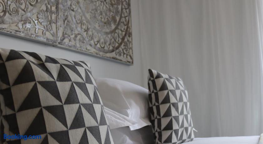 booking-225380-335736110 Porth Beach Hotel