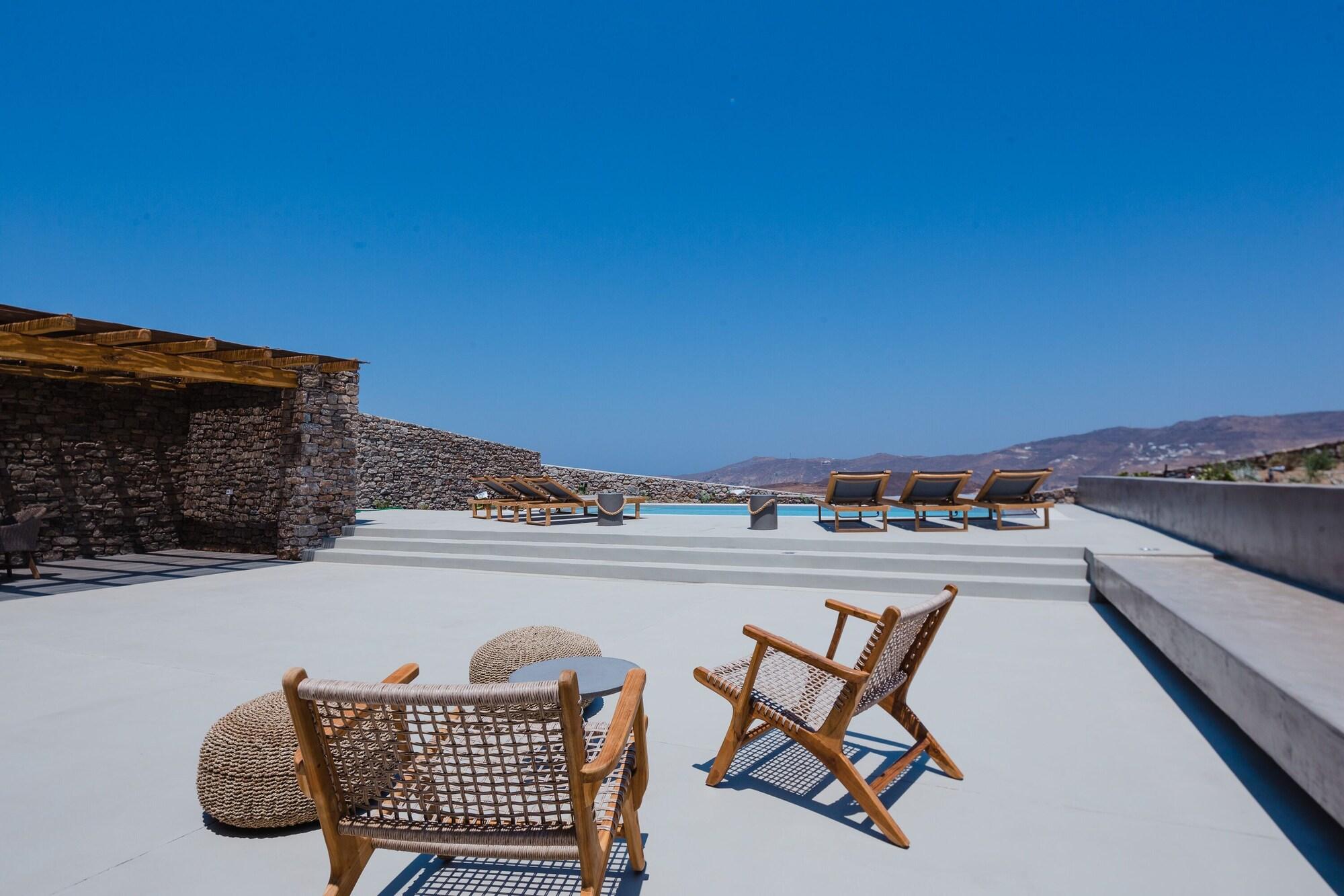 expedia_group-7458795-3969ba-995903 Amarelo Suites