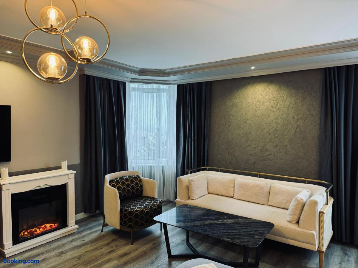 booking-1071604422-551992080-059820 Treekos Suite Hotel Istanbul Airport