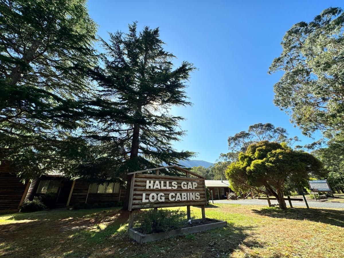 Halls Gap Log Cabins