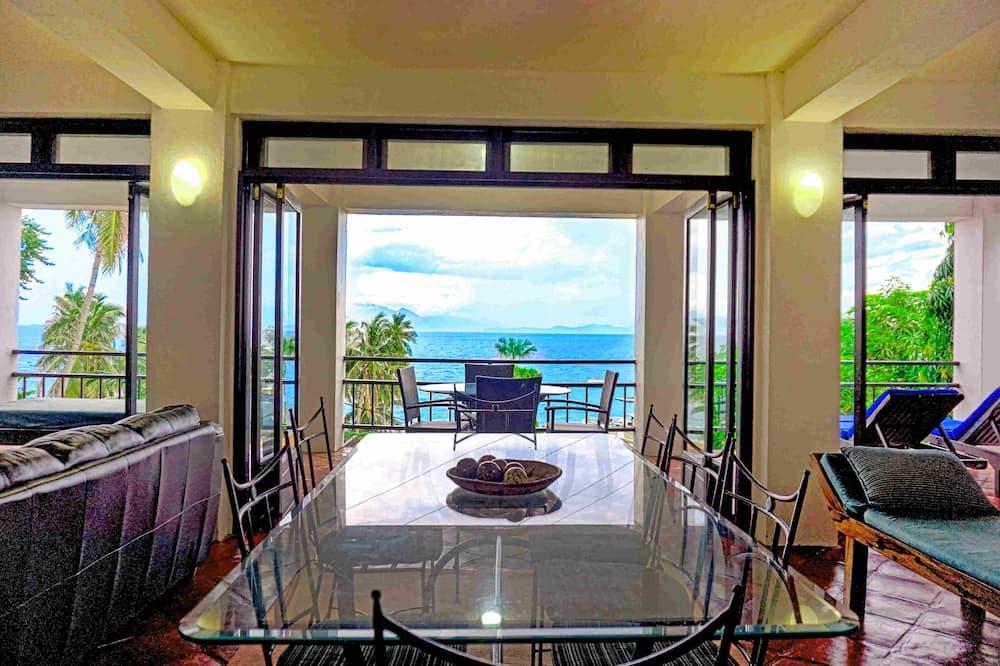 expedia_group-2659766-122245408-867586 Out of the Blue Resort
